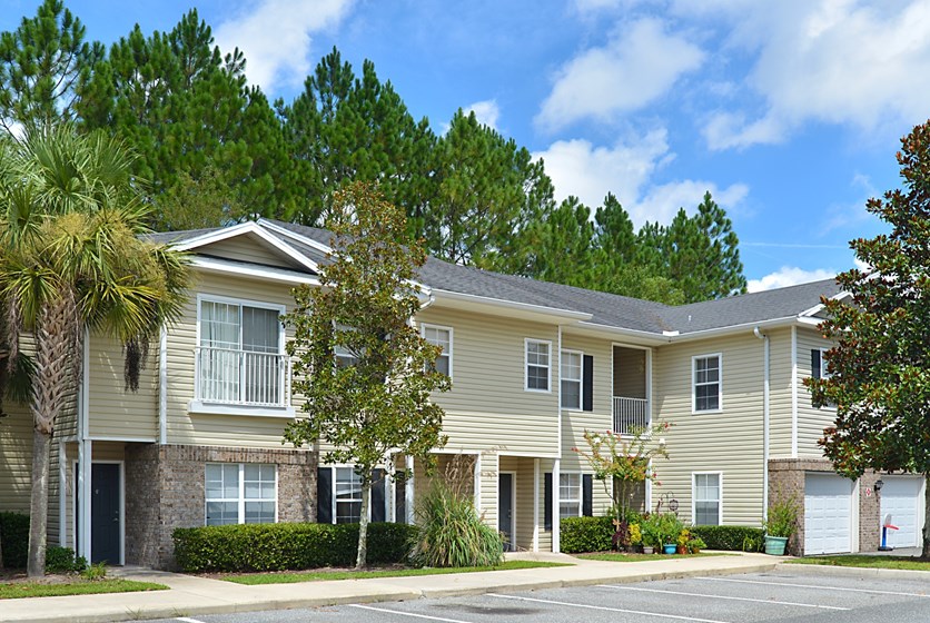 Magnolia Place Townhome Apartments in Gainesville, FL Swamp Rentals