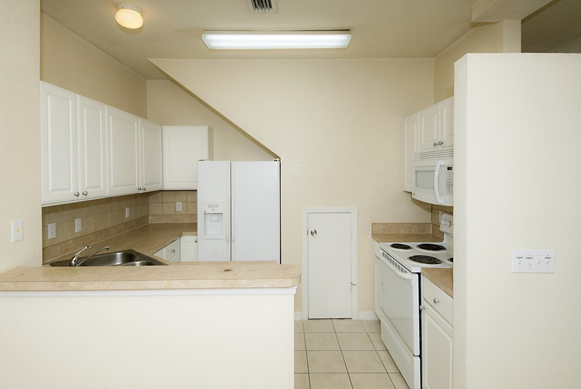 Magnolia Place Townhome Apartments in Gainesville, FL Swamp Rentals