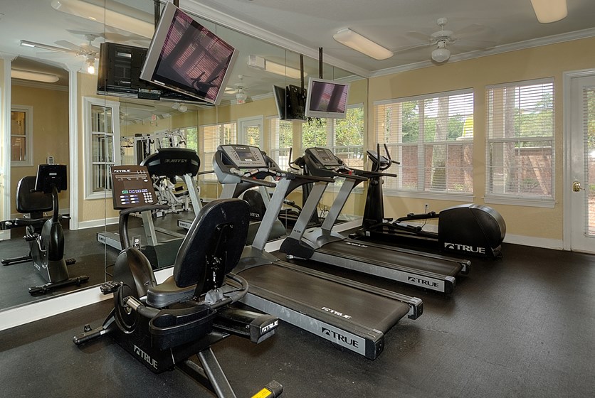 Magnolia Place Townhome Apartments in Gainesville, FL Swamp Rentals